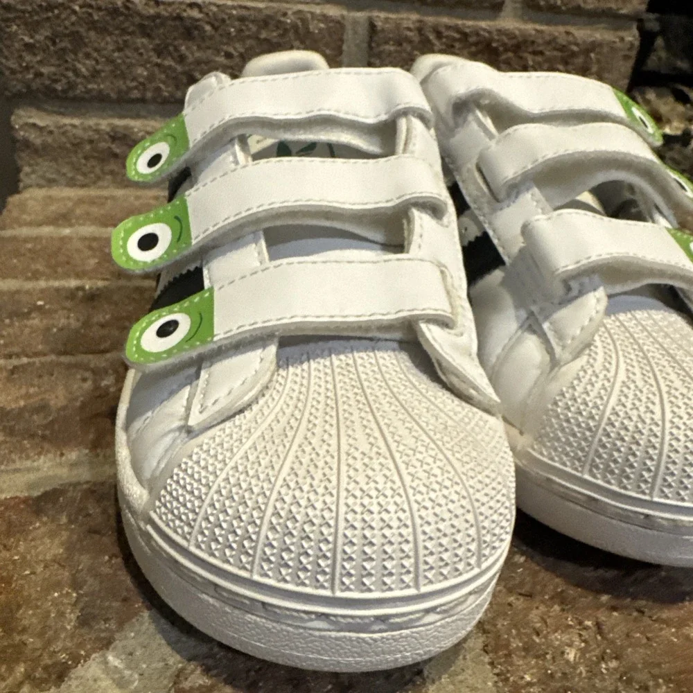adidas Originals x Disney Superstar II Size 2 Toy Story Alien Kids Casual JI0091